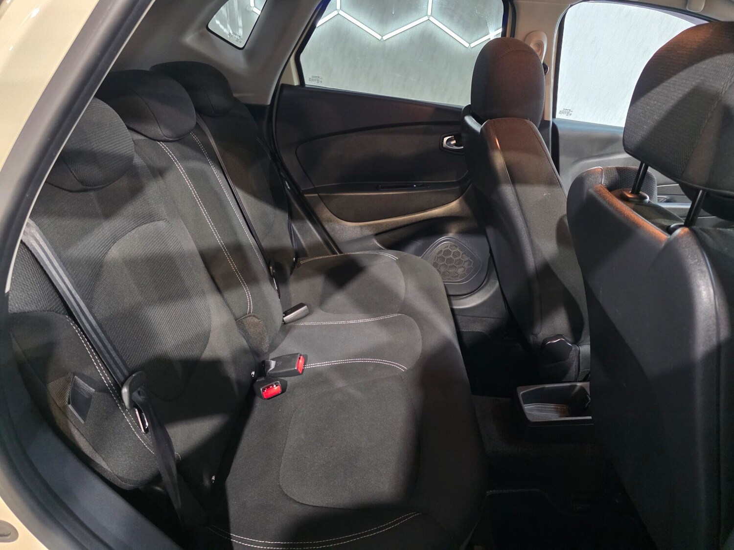 Used Renault Captur 2018 for sale - 76863106: Photo 22