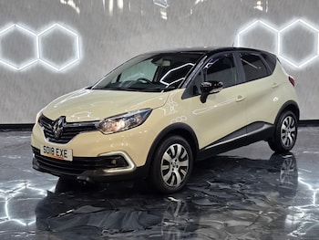 Used Renault Captur 2018 for sale - 76863106: Photo