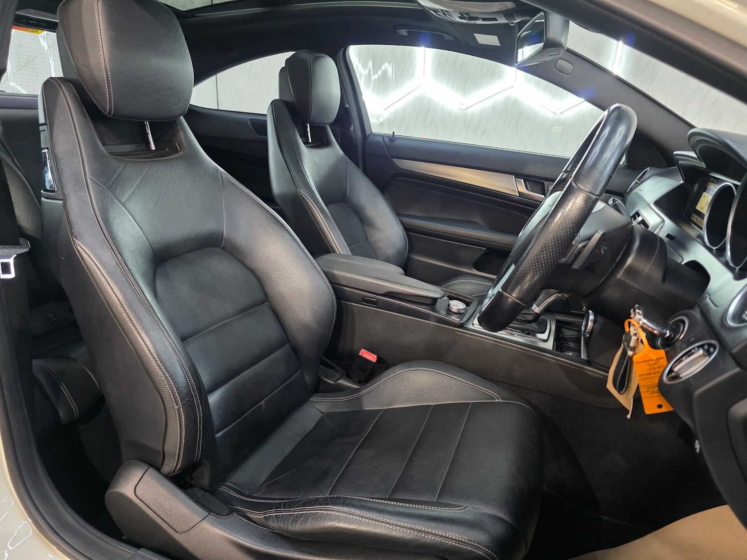 Used Mercedes-Benz C Class 2012 for sale - 76287046: Photo 10