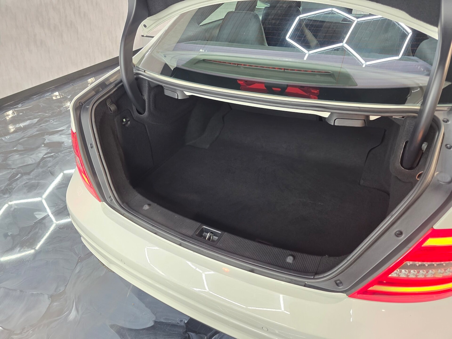 Used Mercedes-Benz C Class 2012 for sale - 76287046: Photo 22