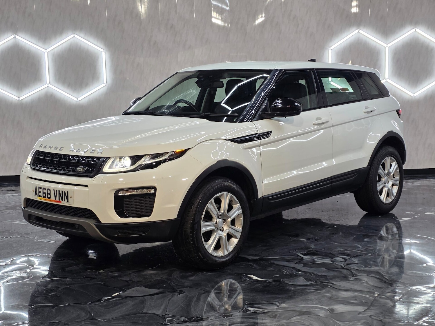 Used Land Rover Range Rover Evoque 2018 for sale - 76922780: Photo 3