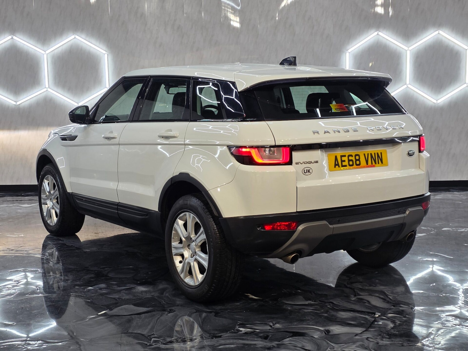 Used Land Rover Range Rover Evoque 2018 for sale - 76922780: Photo 4