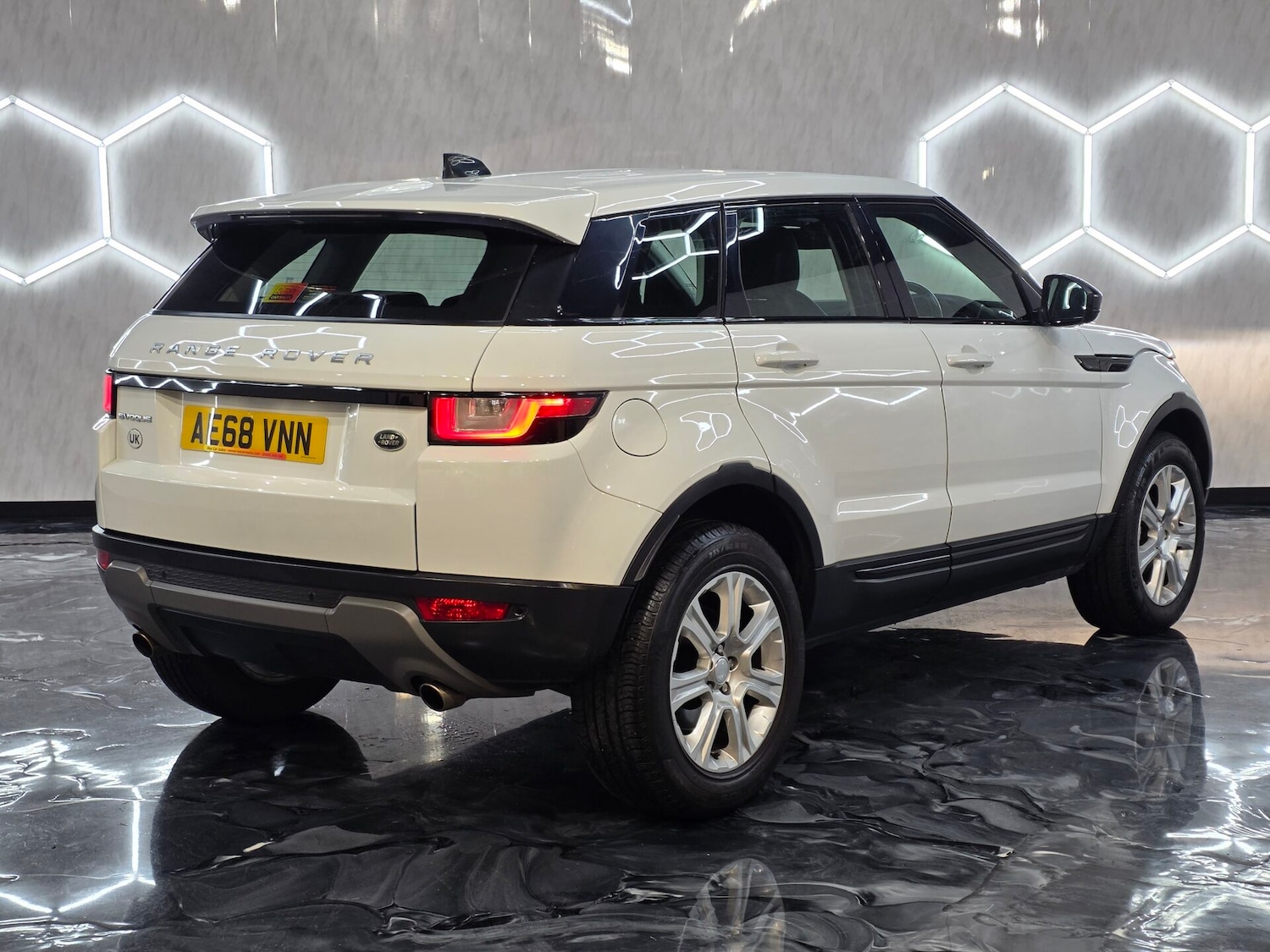 Used Land Rover Range Rover Evoque 2018 for sale - 76922780: Photo 6