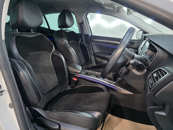 Used Renault Megane 2018 for sale - 76211441: Photo 10