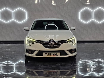 Used Renault Megane 2018 for sale - 76211441: Photo