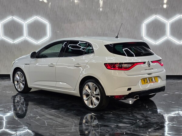 Used Renault Megane 2018 for sale - 76211441: Photo 4