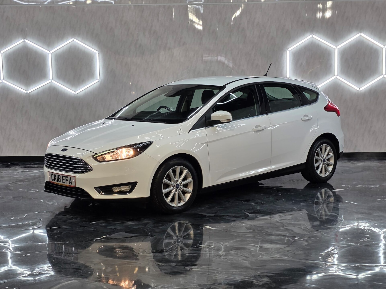 Used Ford Focus 2018 for sale - 77445869: Photo 3