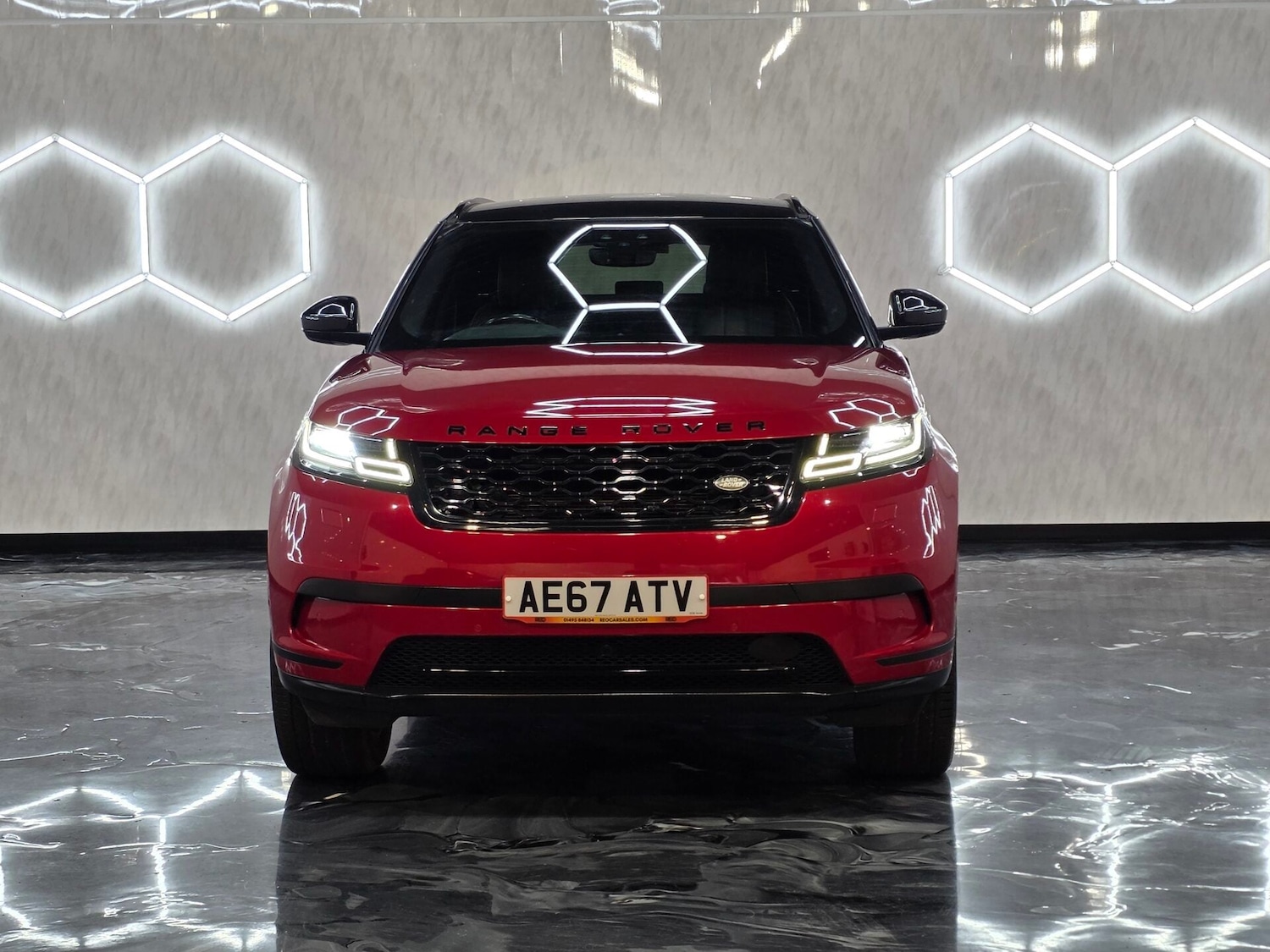 Used Land Rover Range Rover Velar 2017 for sale - 77392664: Photo 2