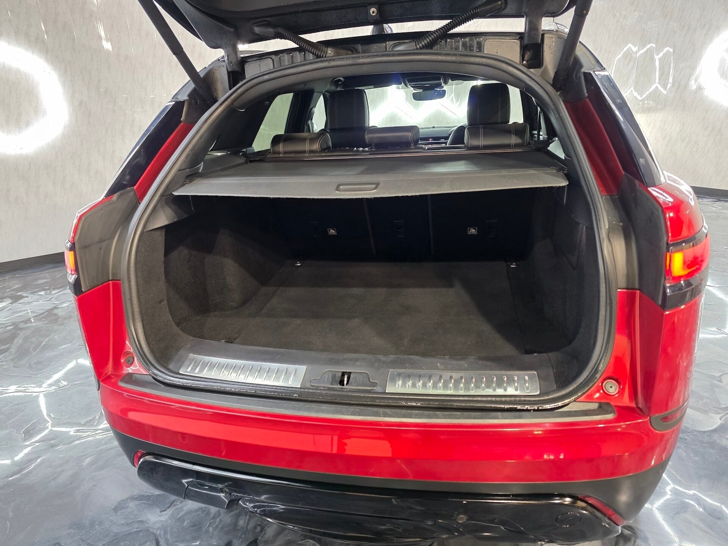 Used Land Rover Range Rover Velar 2017 for sale - 77392664: Photo 22