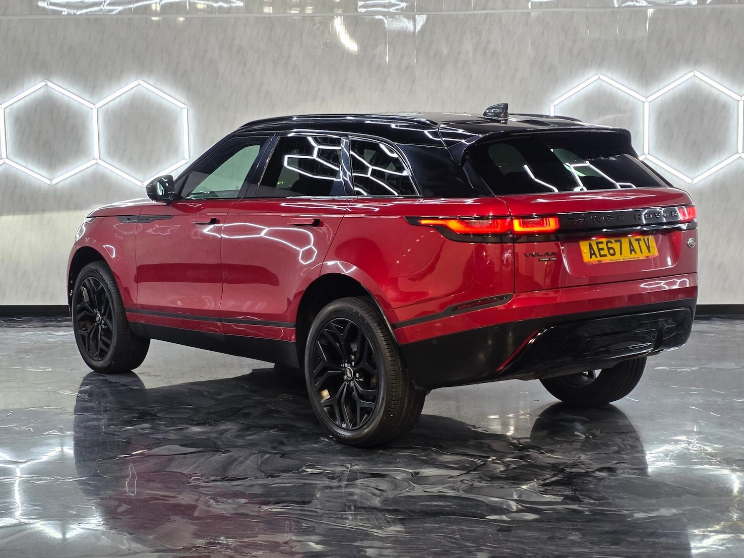 Used Land Rover Range Rover Velar 2017 for sale - 77392664: Photo 5