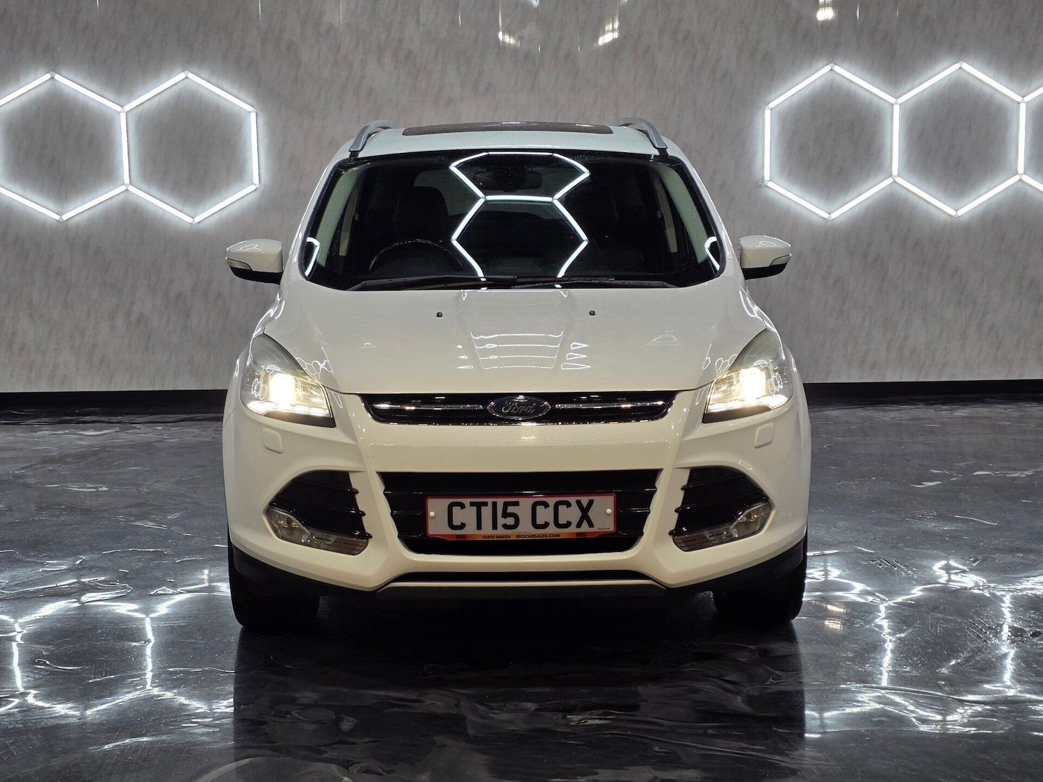 Used Ford Kuga 2015 for sale - 77003550: Photo 2