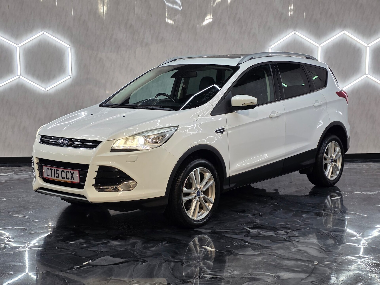 Used Ford Kuga 2015 for sale - 77003550: Photo 3