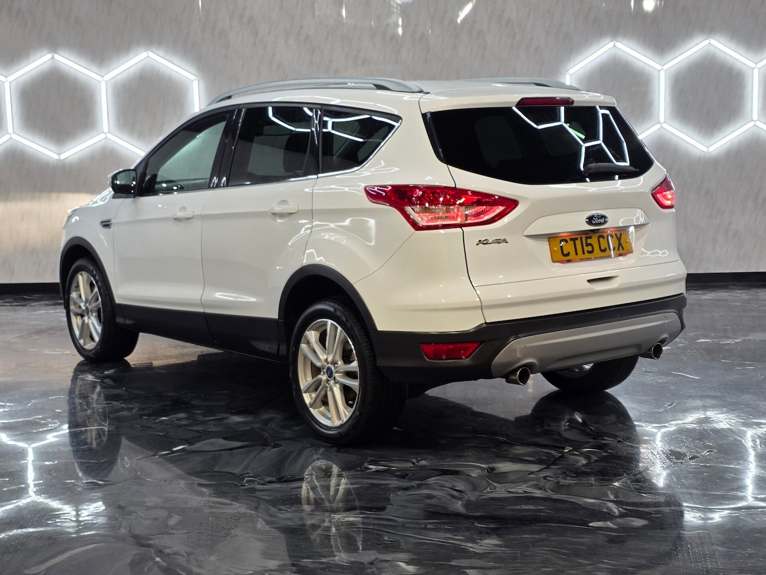 Used Ford Kuga 2015 for sale - 77003550: Photo 4