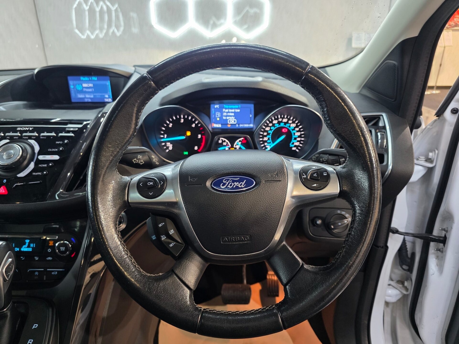 Used Ford Kuga 2015 for sale - 77003550: Photo 9