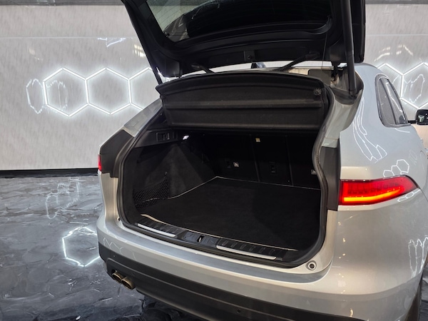 Used Jaguar F-Pace 2020 for sale - 75423005: Photo 10