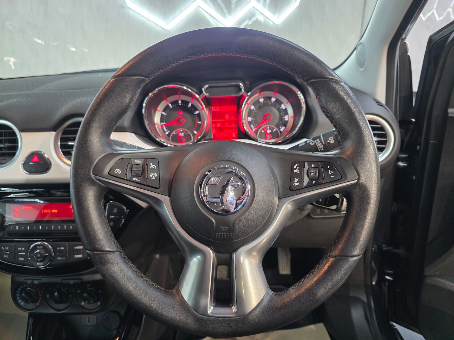 Used Vauxhall ADAM 2017 for sale - 77327322: Photo 12