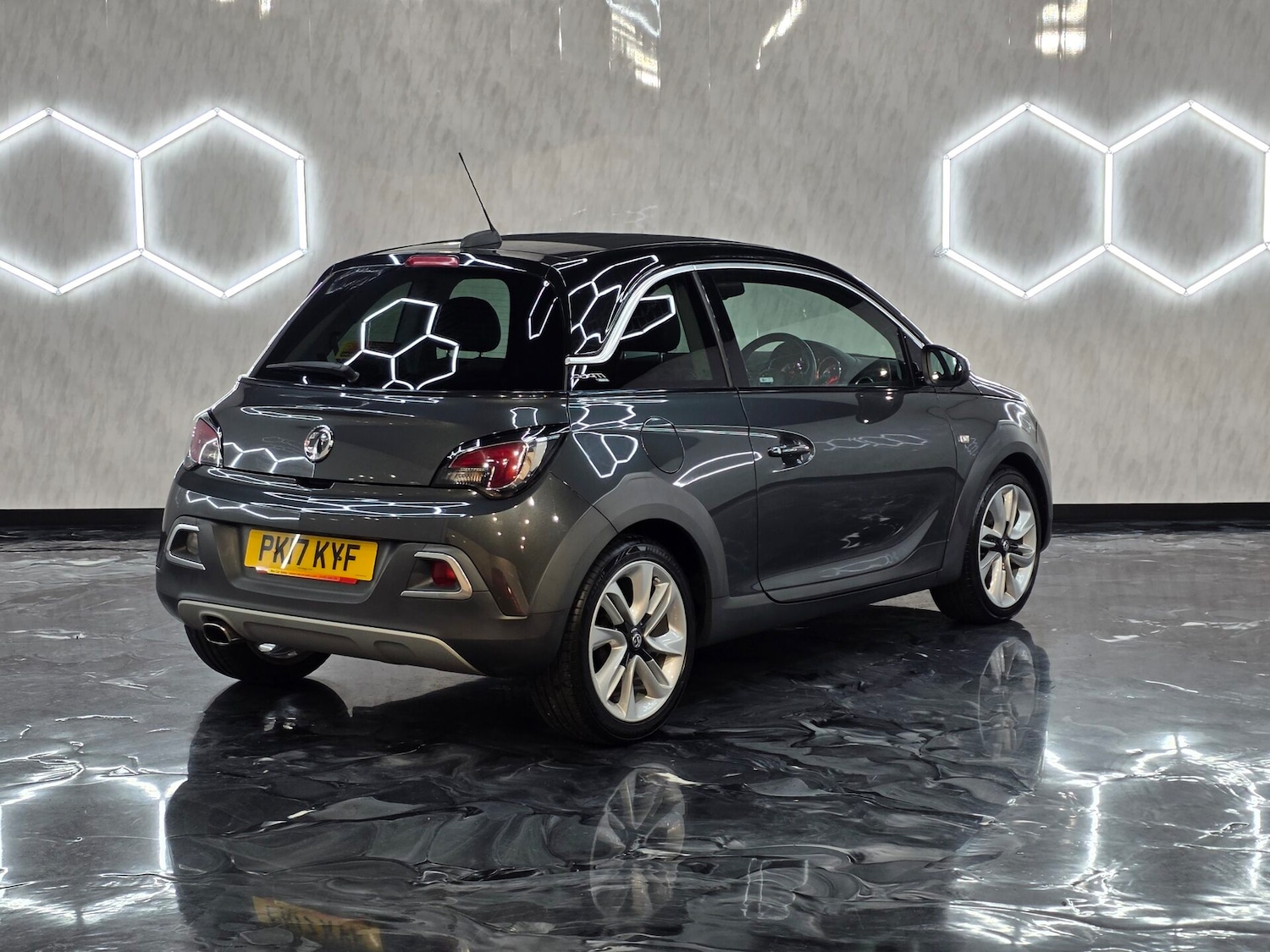 Used Vauxhall ADAM 2017 for sale - 77327322: Photo 6