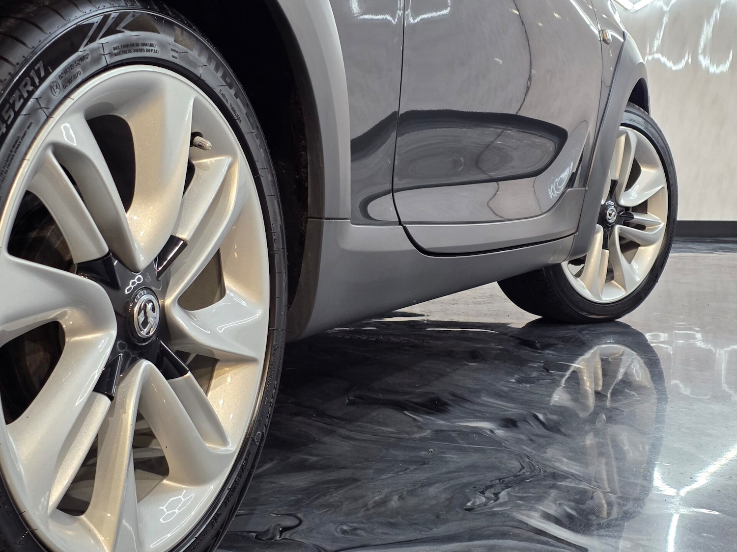 Used Vauxhall ADAM 2017 for sale - 77327322: Photo 8