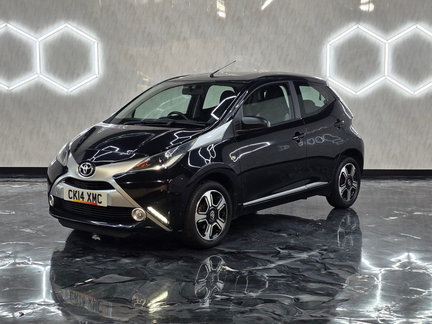 Used Toyota AYGO 2014 for sale - 76495485: Photo 3