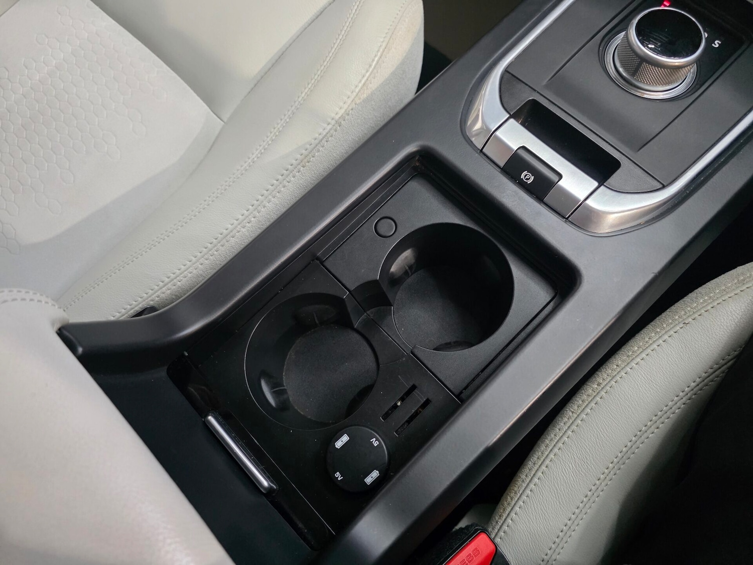 Used Land Rover Discovery Sport 2015 for sale - 76077900: Photo 16