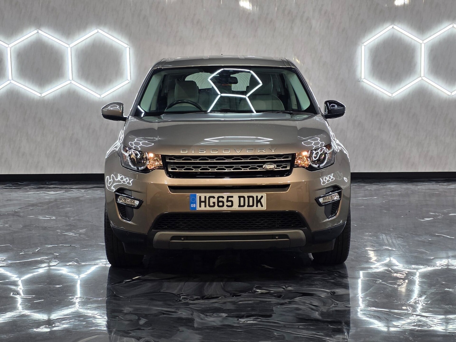 Used Land Rover Discovery Sport 2015 for sale - 76077900: Photo 2