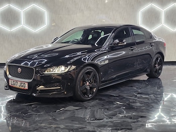 Used Jaguar XE 2017 for sale - 76720174: Photo