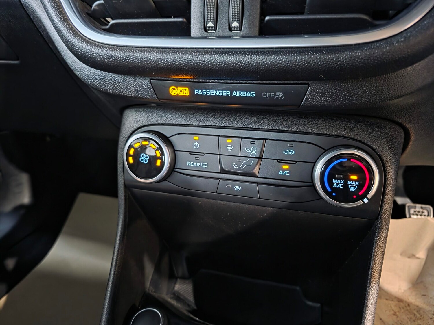 Used Ford Fiesta 2017 for sale - 76520119: Photo 14