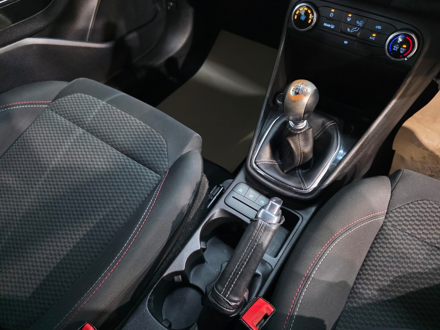 Used Ford Fiesta 2017 for sale - 76520119: Photo 15