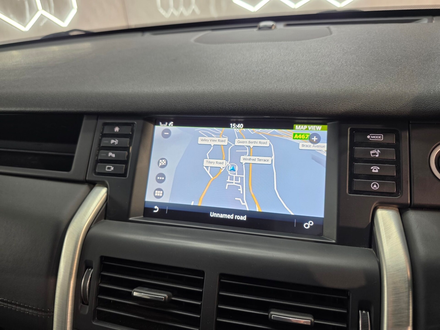 Used Land Rover Discovery Sport 2016 for sale - 76383247: Photo 15