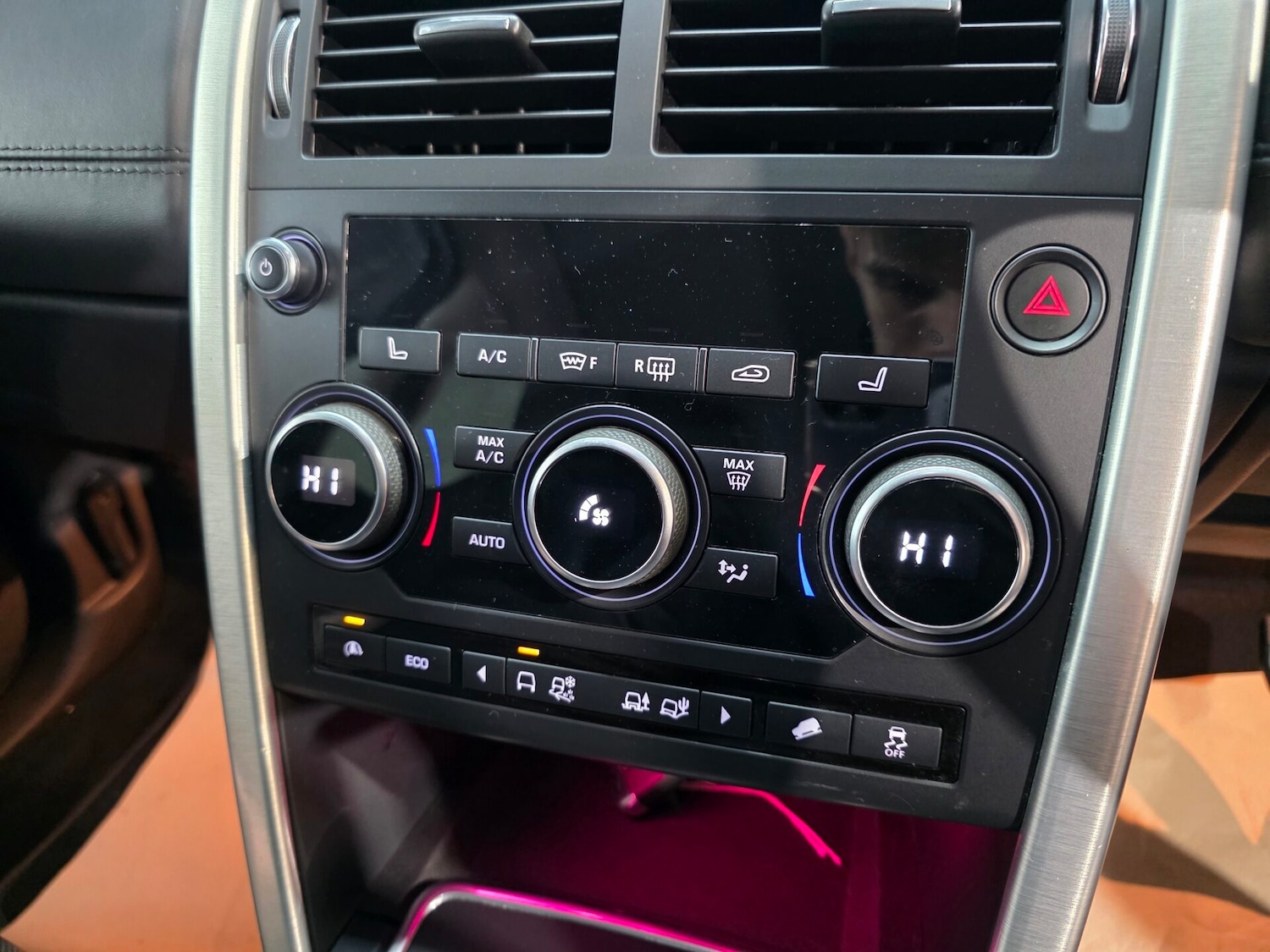 Used Land Rover Discovery Sport 2016 for sale - 76383247: Photo 16