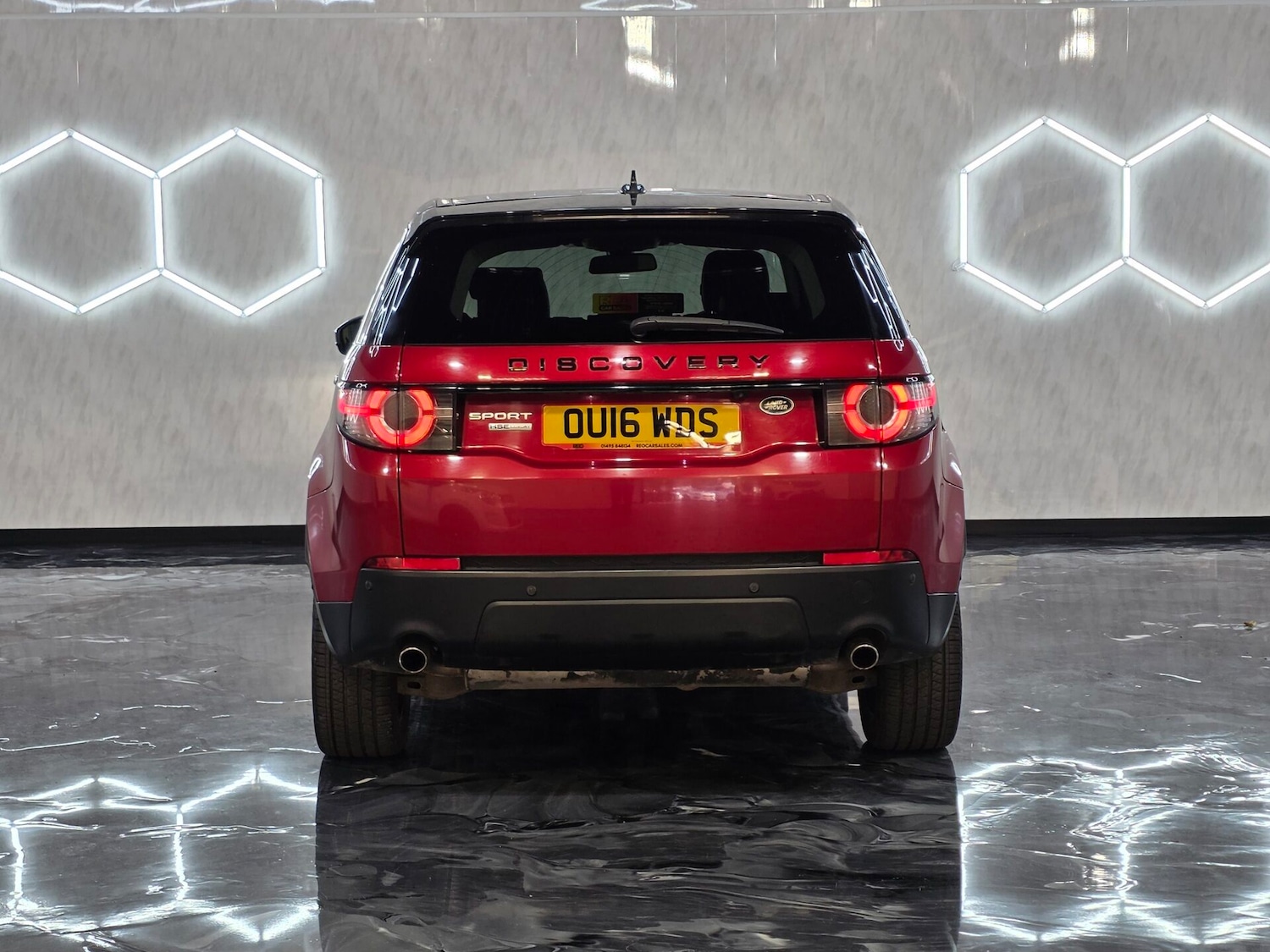 Used Land Rover Discovery Sport 2016 for sale - 76383247: Photo 5