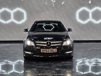 Used Mercedes-Benz C Class 2013 for sale - 77137092: Photo