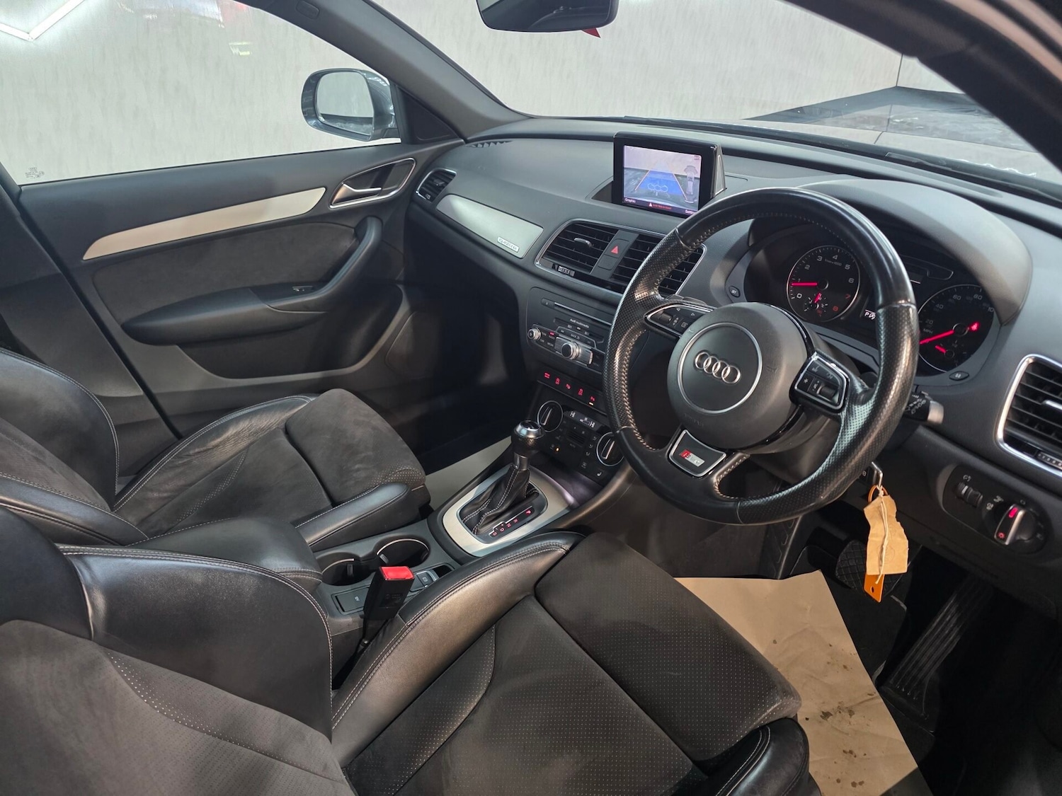 Used Audi Q3 2015 for sale - 76077899: Photo 11