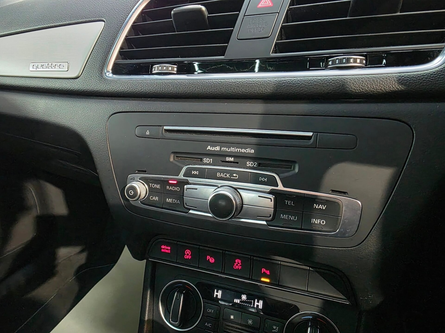 Used Audi Q3 2015 for sale - 76077899: Photo 15