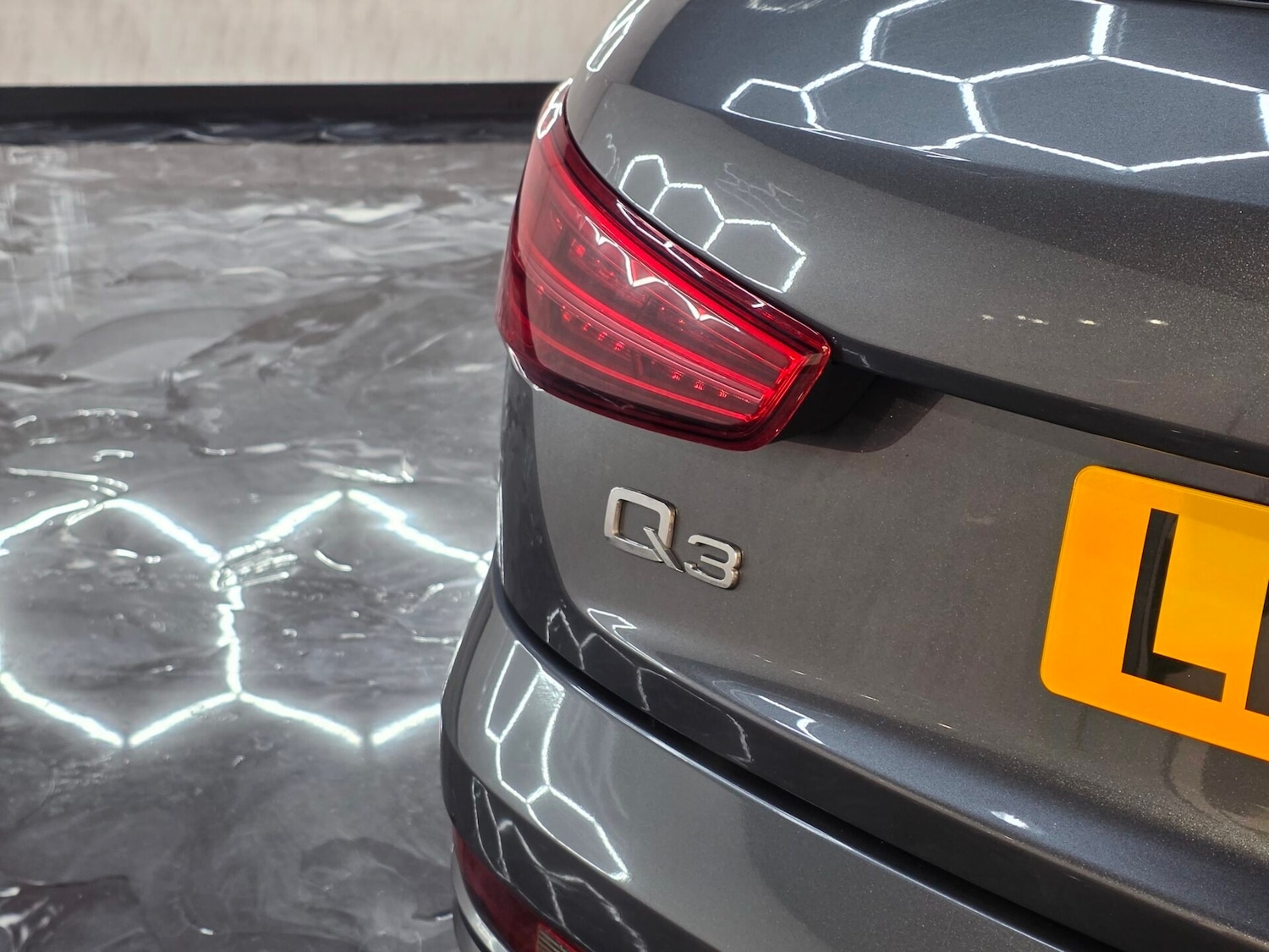 Used Audi Q3 2015 for sale - 76077899: Photo 7