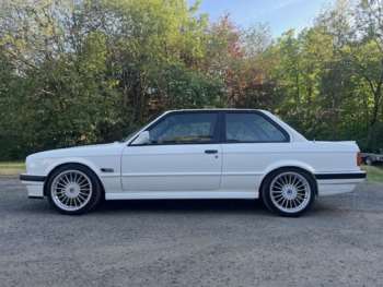 1989 (G) - 330i 2-Door