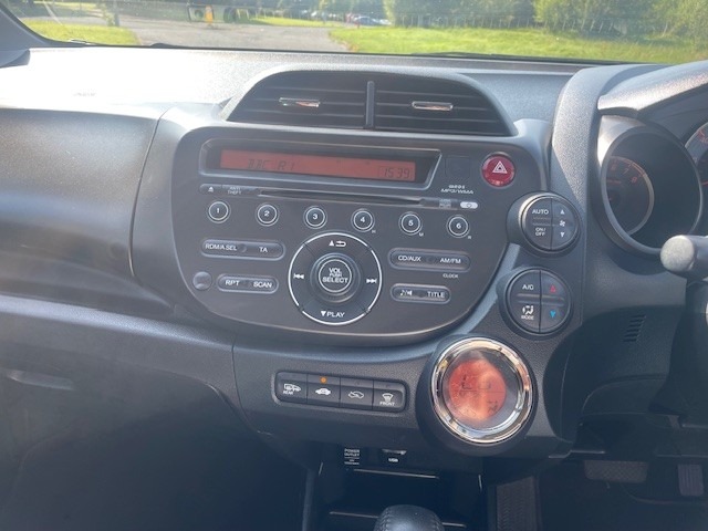 Used Honda Jazz 2015 for sale - 76470764: Photo 20