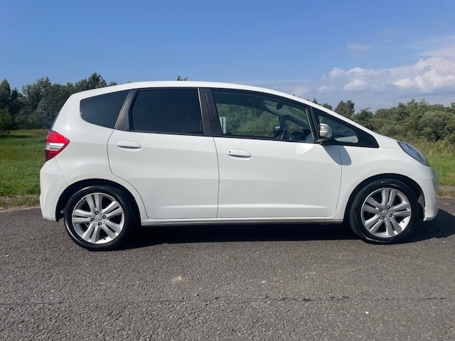 Used Honda Jazz 2015 for sale - 76470764: Photo 4