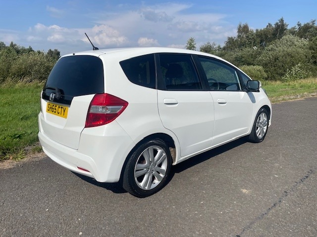 Used Honda Jazz 2015 for sale - 76470764: Photo 5