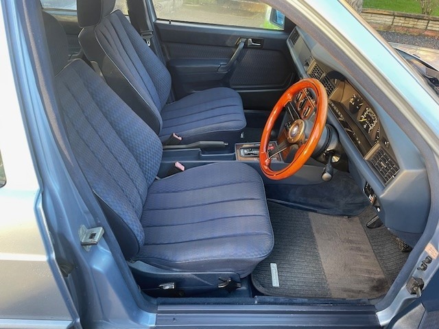 Used Mercedes-Benz 190 1992 for sale - 76626680: Photo 13