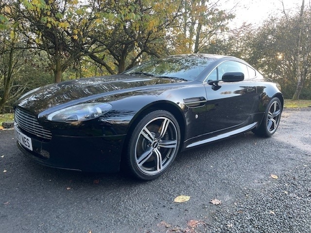 Used Aston Martin Vantage 2008 for sale - 76470916: Photo 2
