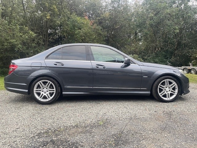 Used Mercedes-Benz C-Class 2010 for sale - 76114873: Photo 8