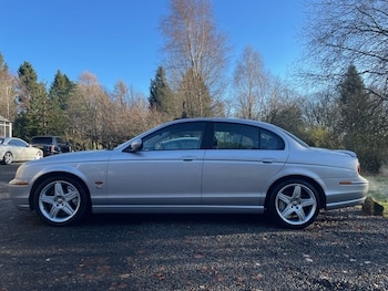 2002 (52) - 4.2 V8 R 4dr Auto