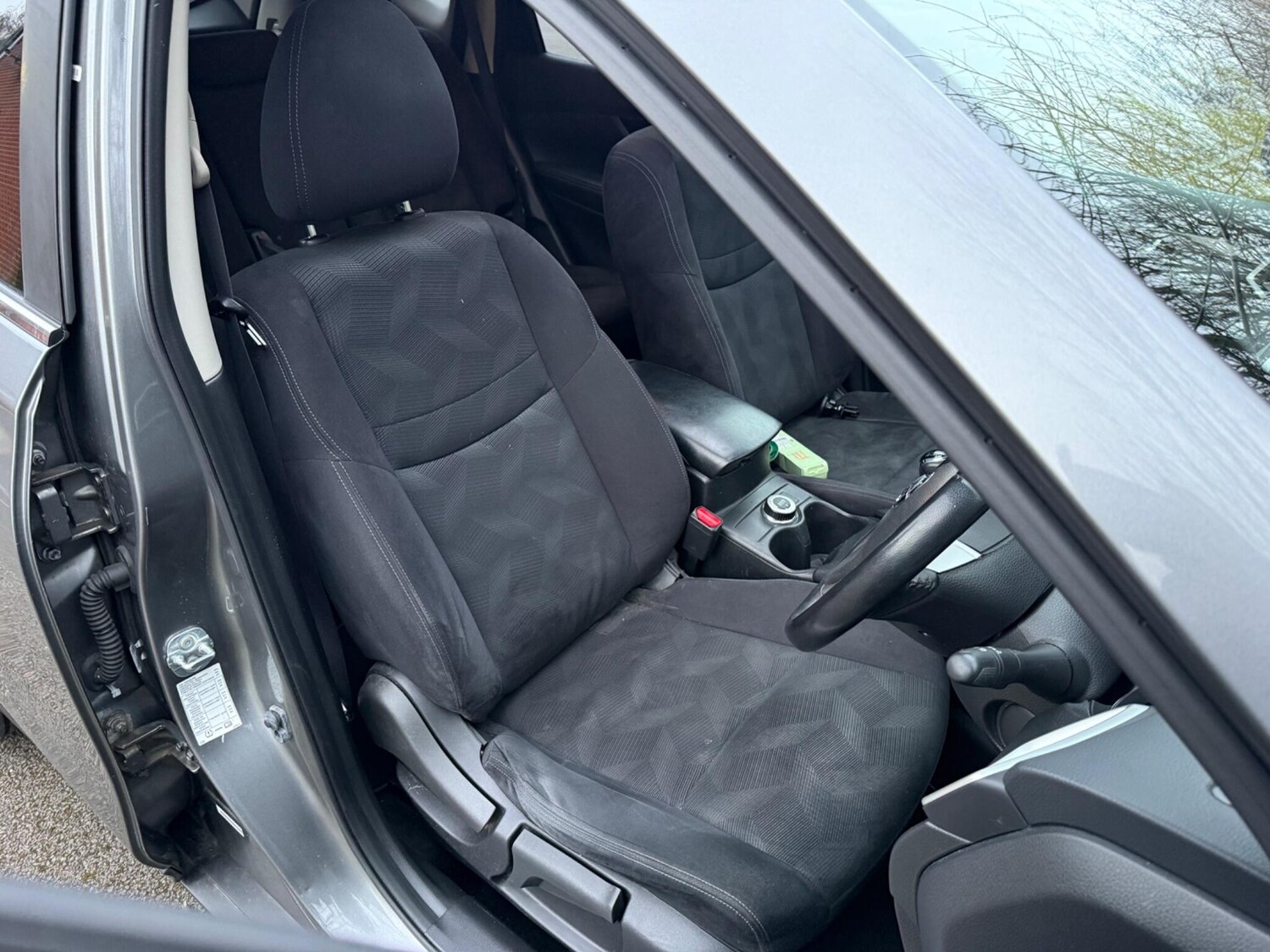 Used Nissan X-Trail for sale - 77611768: Photo 16