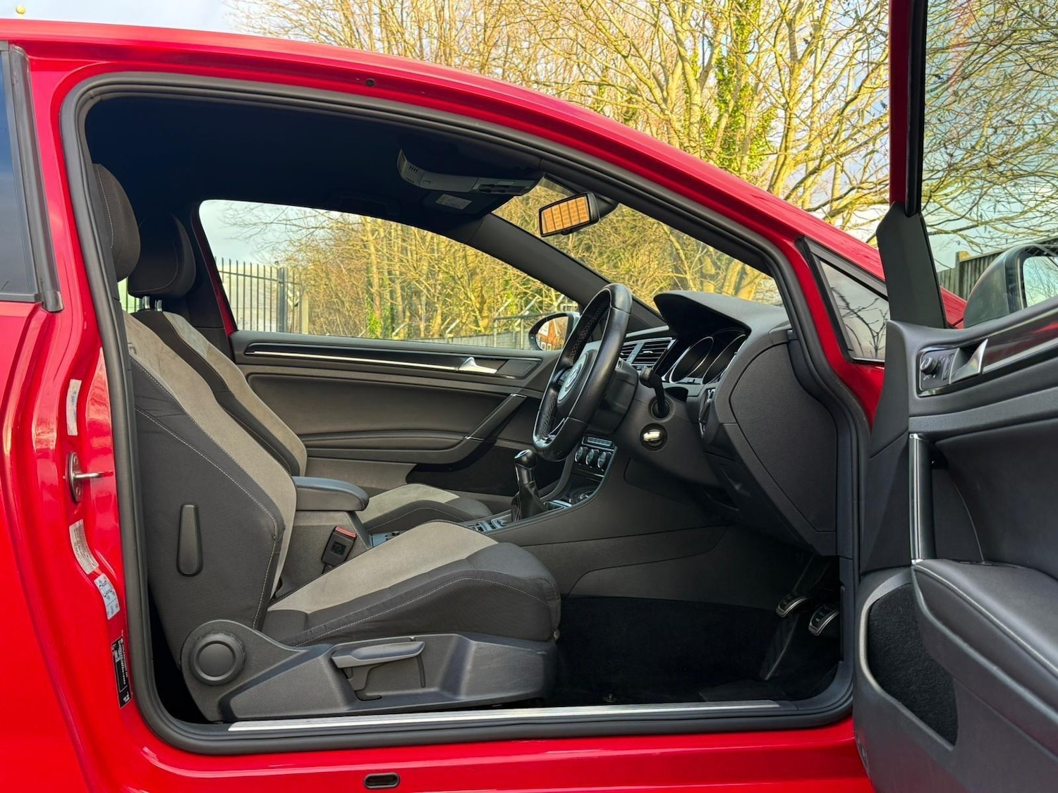 Used Volkswagen Golf 2015 for sale - 77016845: Photo 19