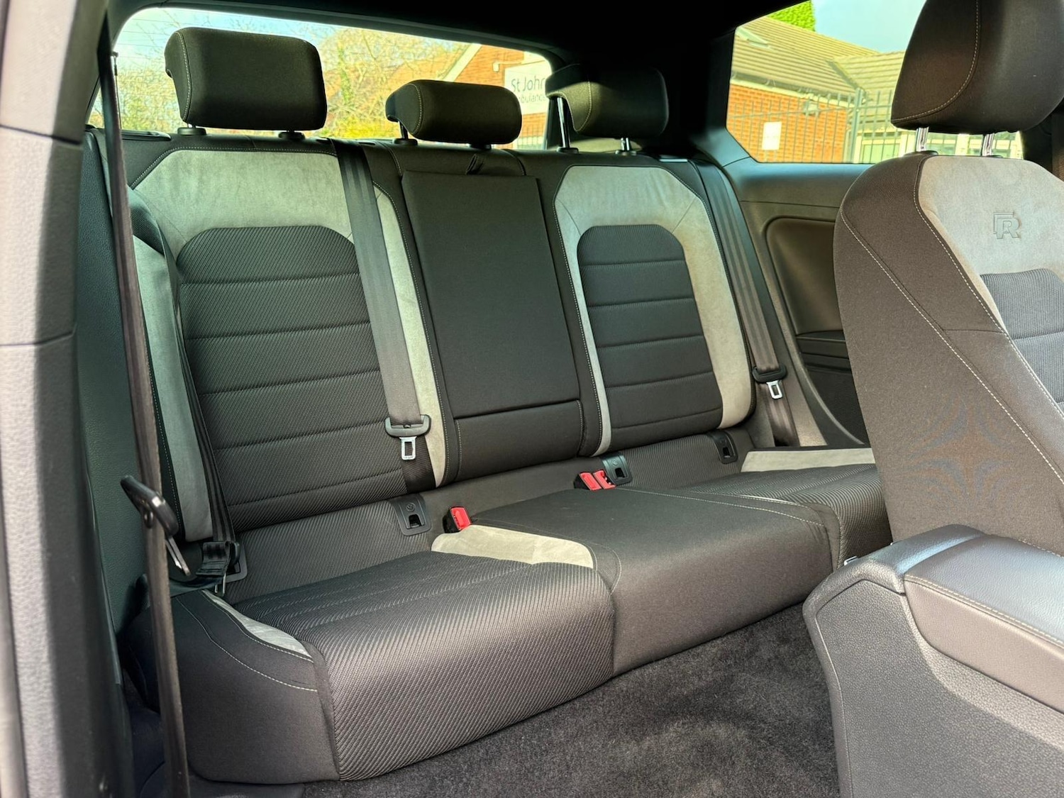 Used Volkswagen Golf 2015 for sale - 77016845: Photo 23