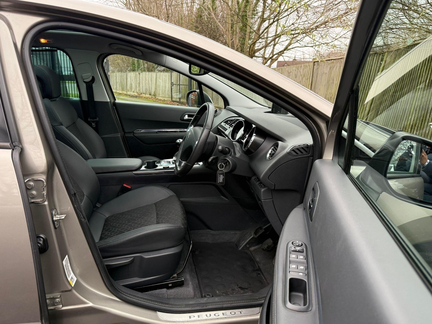 Used Peugeot 3008 2016 for sale - 76727222: Photo 37