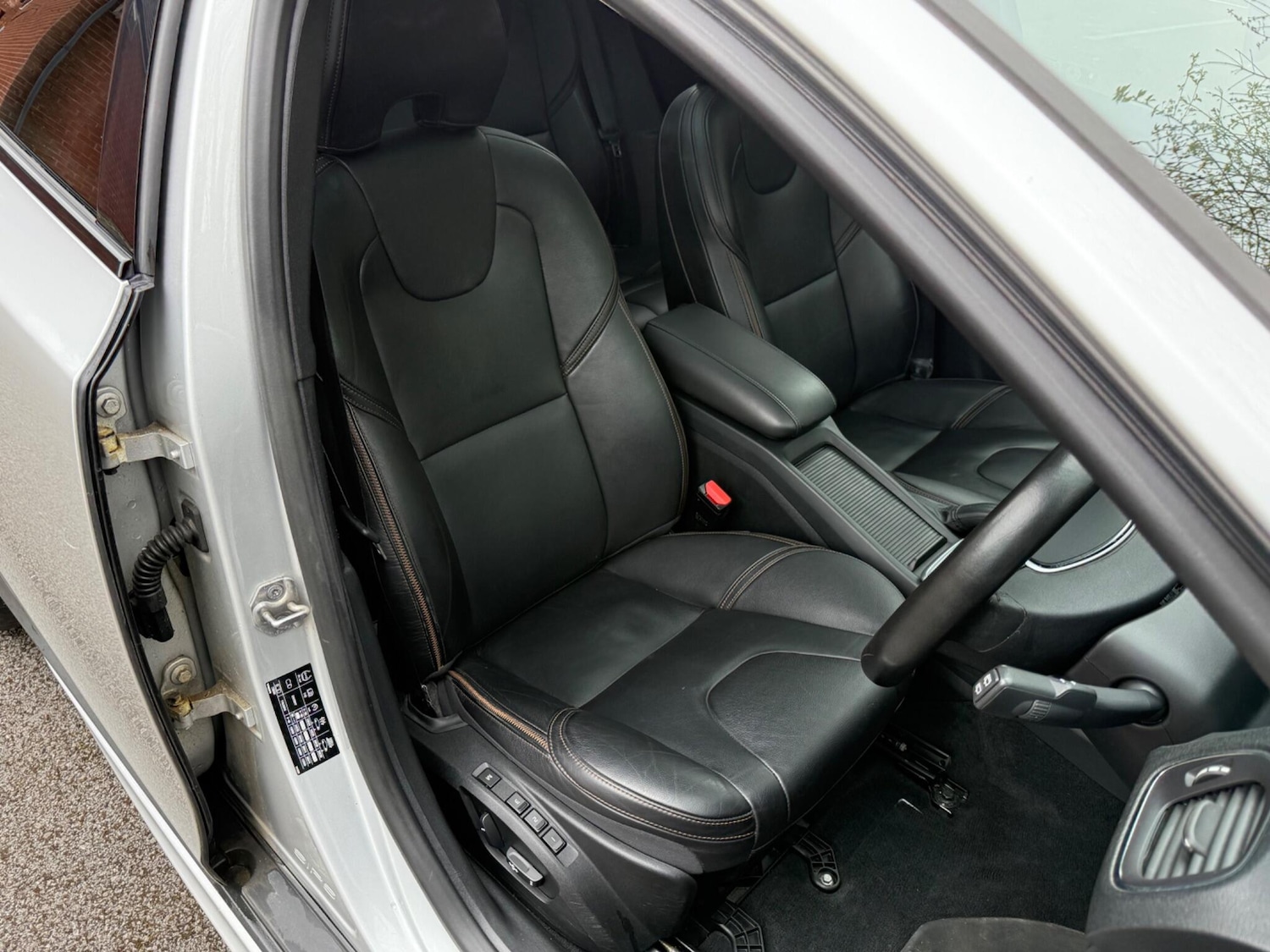 Used Volvo V40 2018 for sale - 78100198: Photo 14