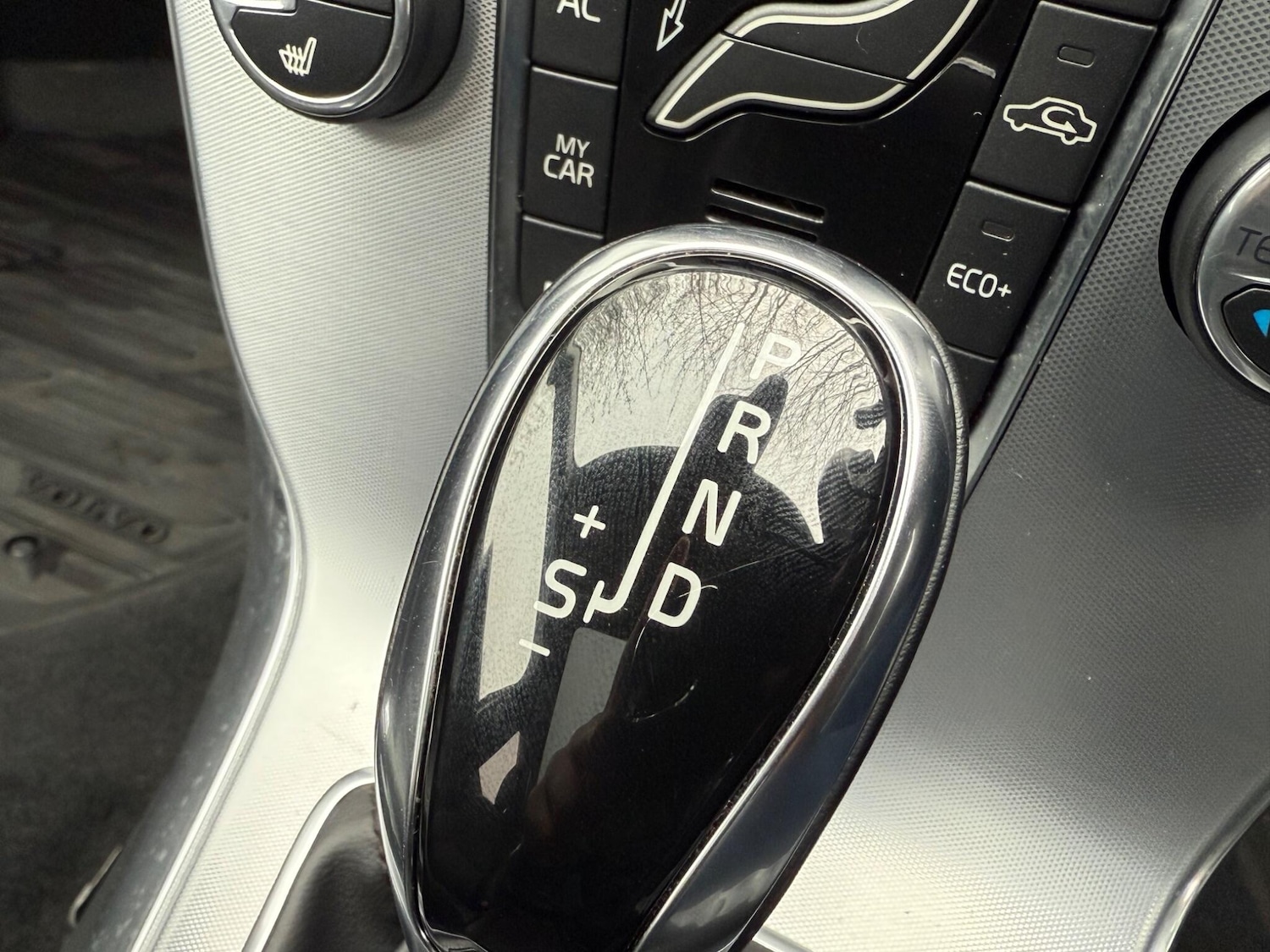 Used Volvo V40 2018 for sale - 78100198: Photo 19