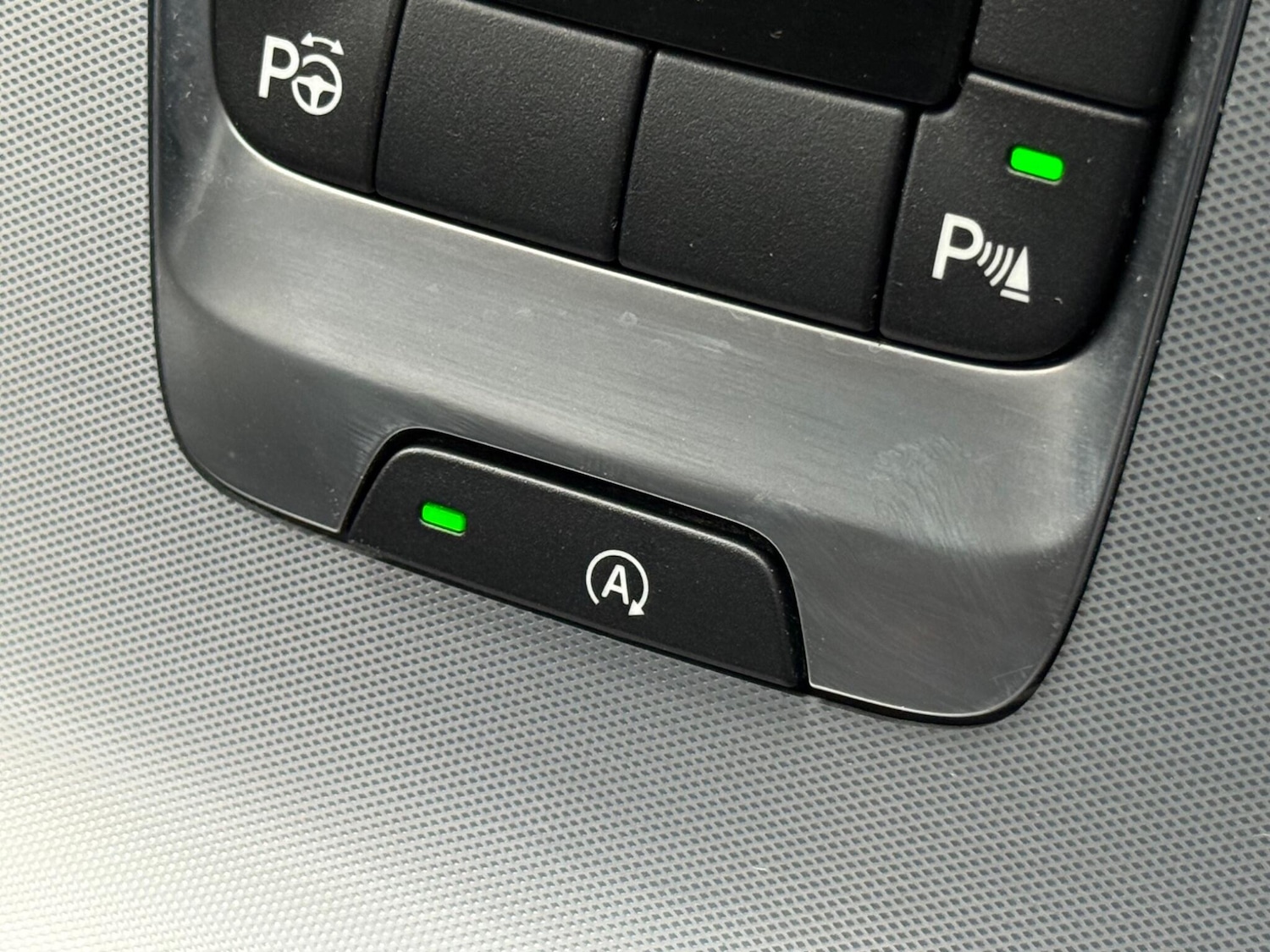 Used Volvo V40 2018 for sale - 78100198: Photo 21